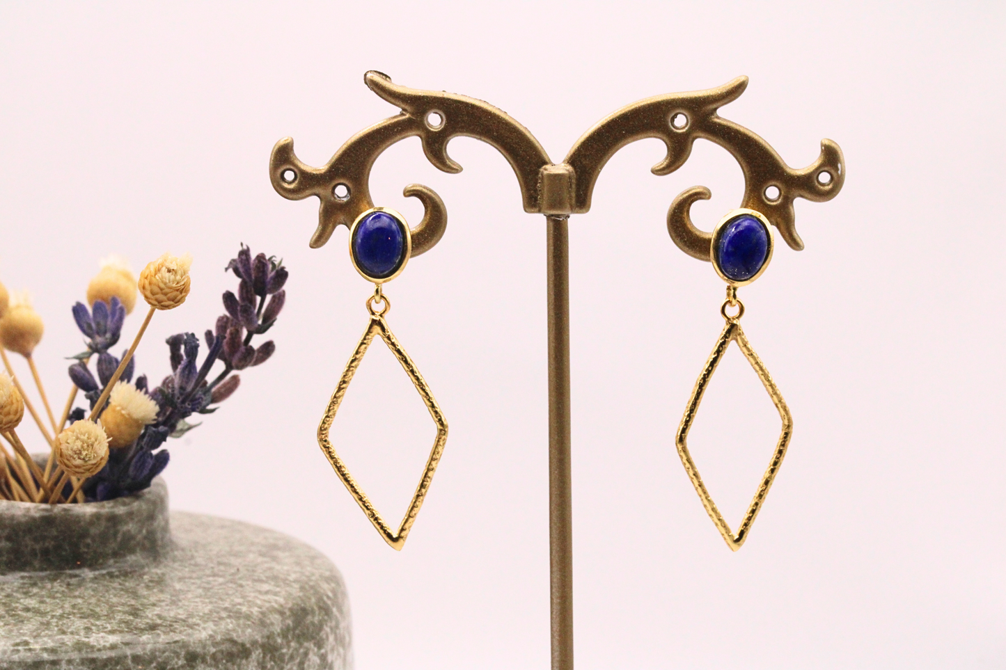 Boucles d’oreilles en acier inoxydable – Charme et bienfaits naturels