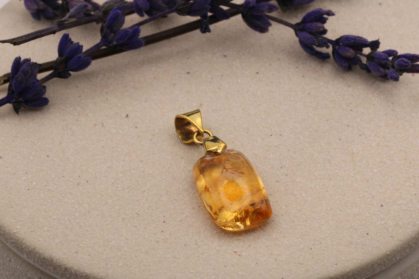 Pendentif en Citrine Naturelle et Laiton - Énergie et Abondance