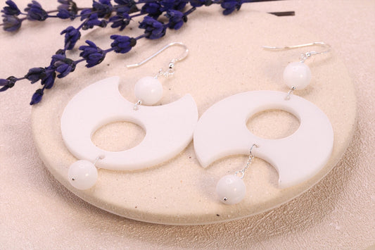 Boucles d'oreilles lunaire en jade blanc
